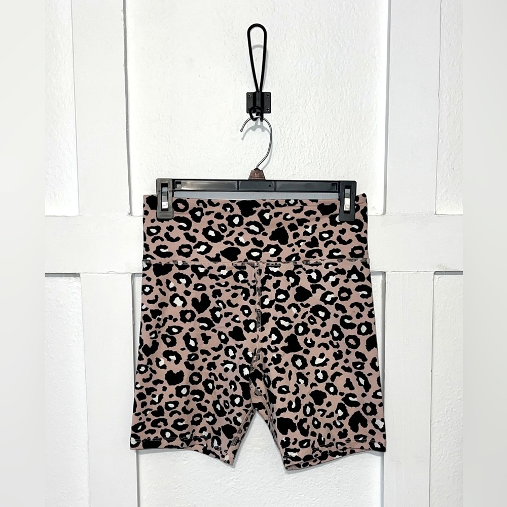 Forever 21 Women’s Leopard Biker Shorts Size Medium